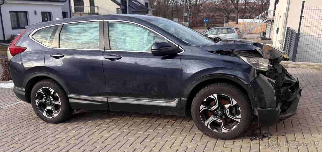 Honda CR-V 1,5   VTEC | 110t. km | NOSNÍKY OK - foto 2