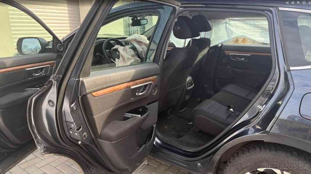 Honda CR-V 1,5   VTEC | 110t. km | NOSNÍKY OK - foto 11