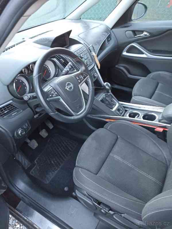 Opel Zafira 2,0   Router CDTI - foto 10