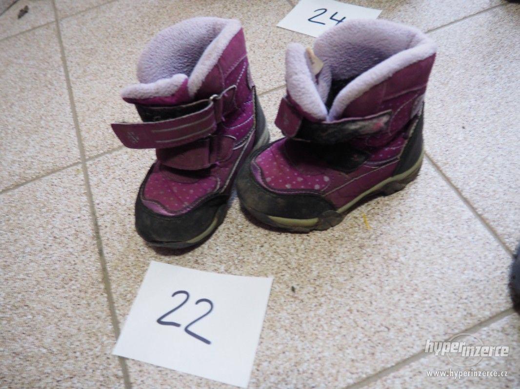 zimní boty vel. 22, fialové - foto 1