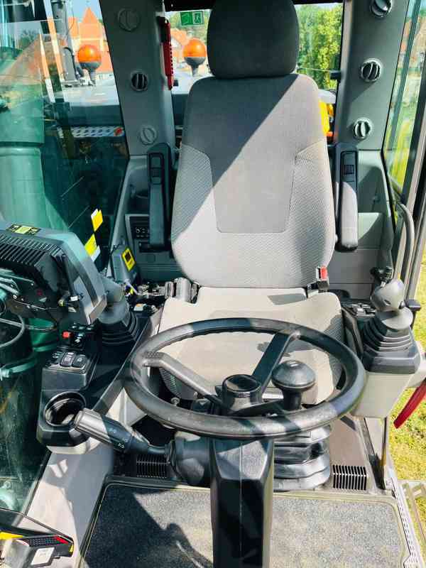 Kolové rypadlo Volvo EWR150E 3D (Možnost leasingu) - foto 7