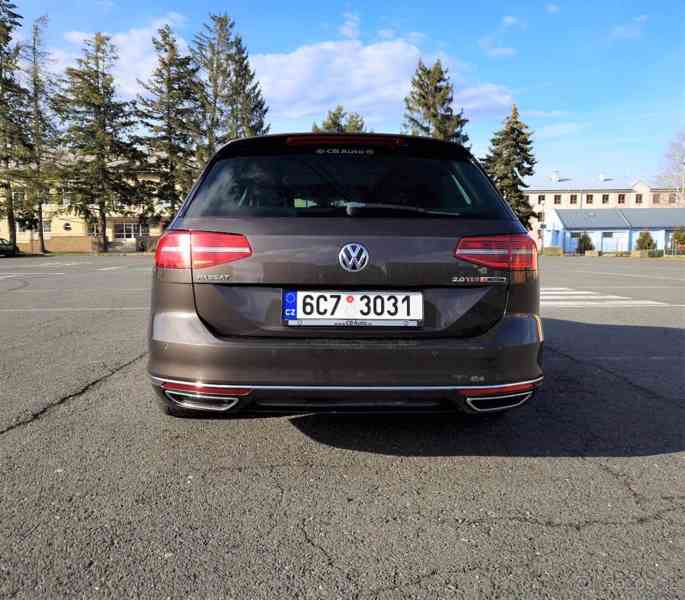 Passat B8 Variant Highline 2.0BiTdi 176KW DSG 4X4, FULL, DPH - foto 17