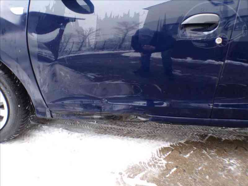 Dacia Sandero 1.0 i Posilovač řízení  - foto 4