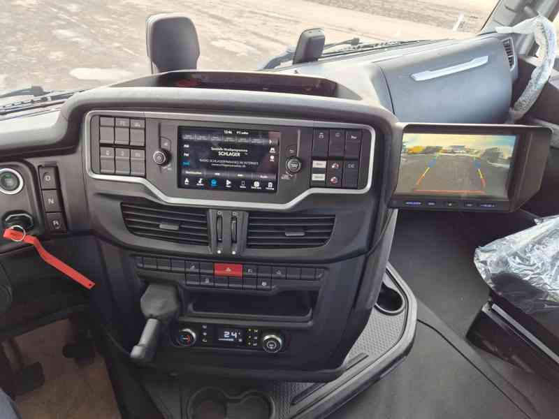 IVECO AS280X53Y/PS ON + valník + HR Palfinger - foto 11
