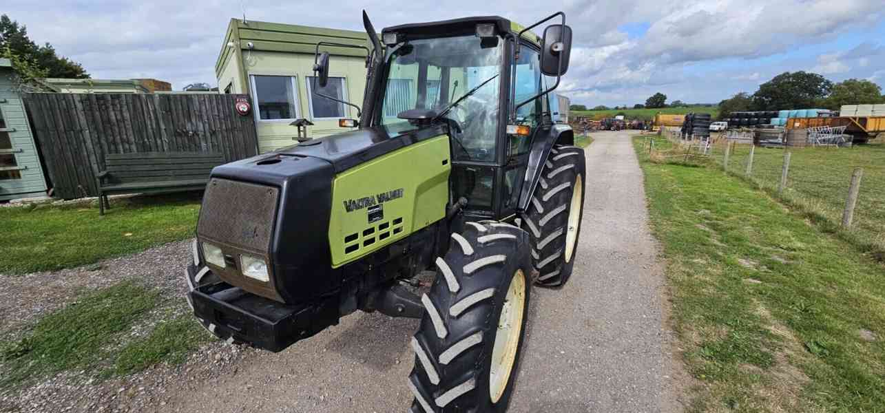  Traktor Valtra Valmet VII4OO - foto 2