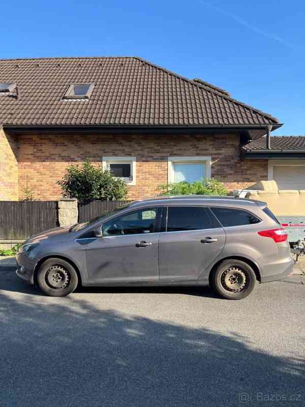 Ford Focus 1,6 - foto 3