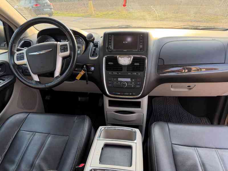 Chrysler Town Country 3,6 Pentastar DVD Kůže 2014 - foto 14