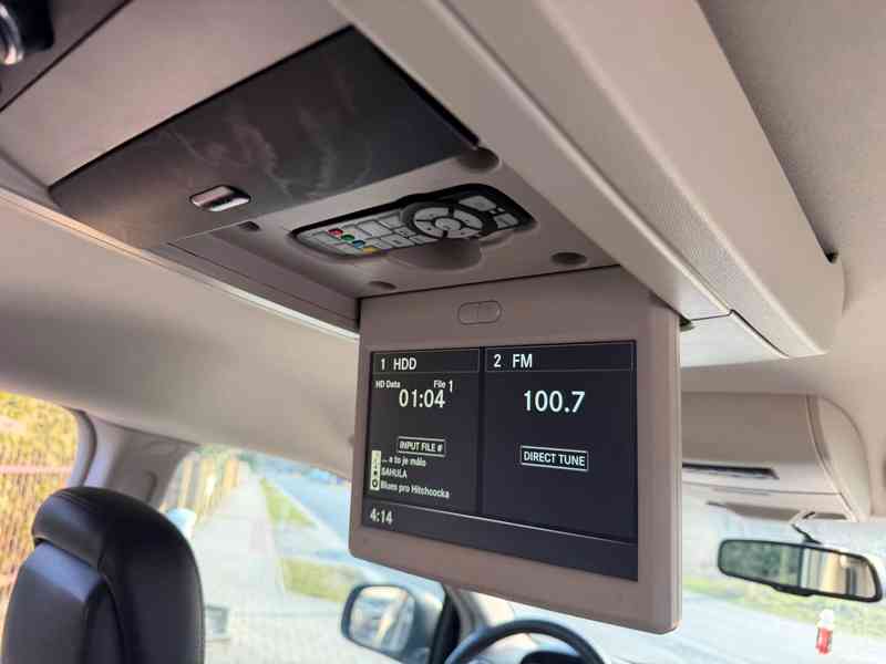 Chrysler Town Country 3,6 Pentastar DVD Kůže 2014 - foto 13