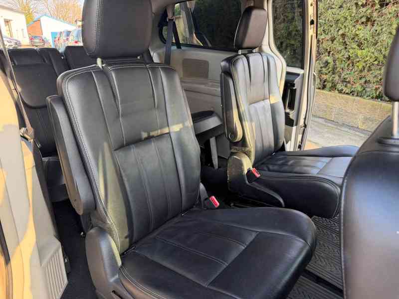 Chrysler Town Country 3,6 Pentastar DVD Kůže 2014 - foto 10