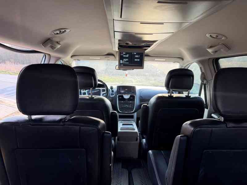 Chrysler Town Country 3,6 Pentastar DVD Kůže 2014 - foto 9