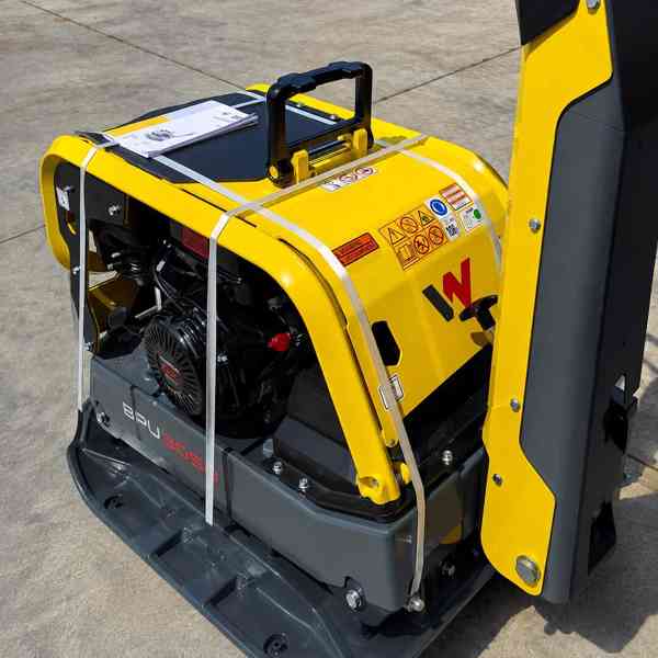 Vibrační deska WACKER NEUSON BPU 5260 Ah 52kN - foto 5