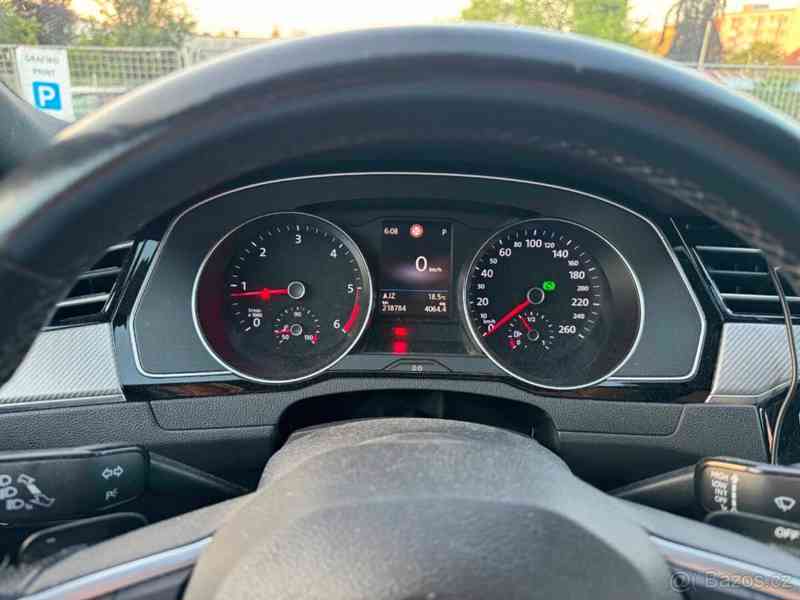 Volkswagen Passat Variant 2,0   TDI R-line - foto 13