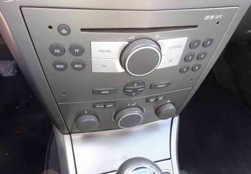 Opel Astra 1.8i Combi r.v.2005 (92 kw) - foto 9