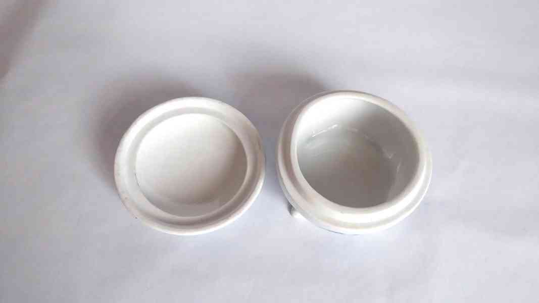 T010b_ Dóza, cibulák, porcelán, retro  - foto 2