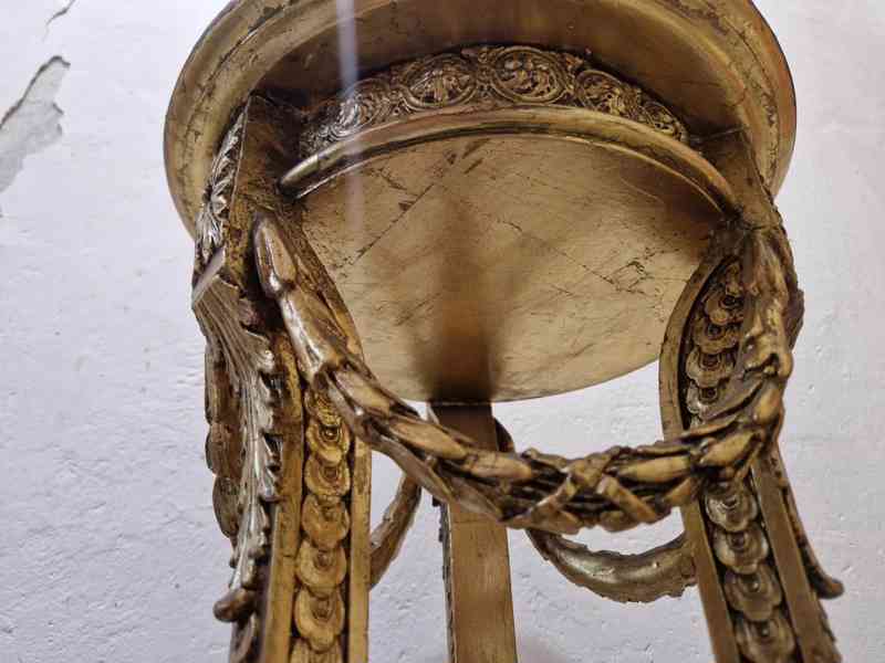 Luxusní klasicistní bohatě zdobený Sloup Podstavec - foto 12