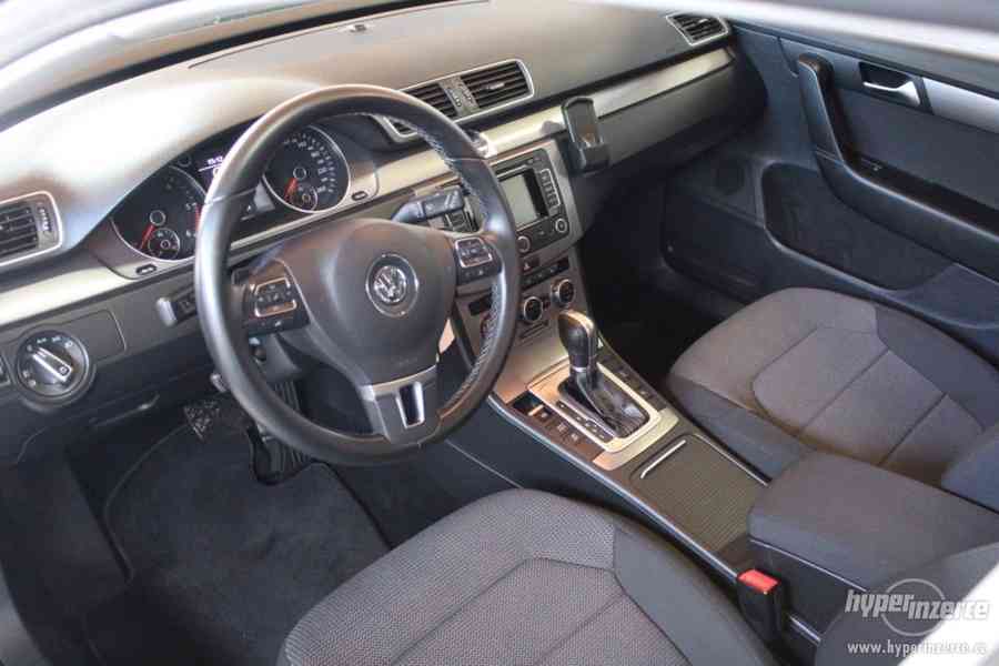 VW Passat 2.0 TDI DSG HIGHLINE kombi - DPH - foto 5