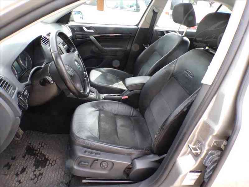 Škoda Octavia 2,0 TDI-103KW DSG,NAVI,XENONY - foto 9