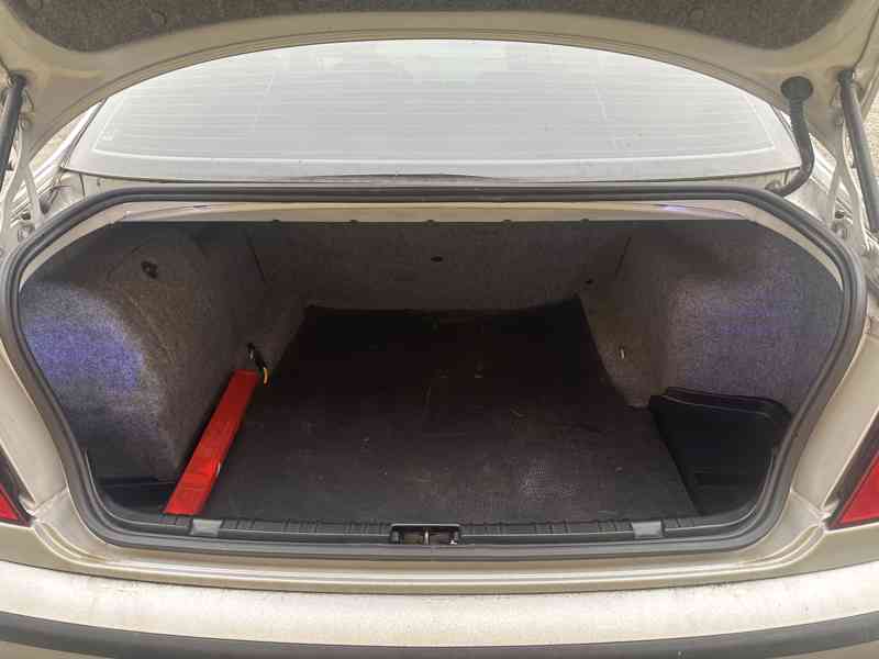 BMW Řada 3 325 xDrive 141kW Výhřev/Navi - foto 15