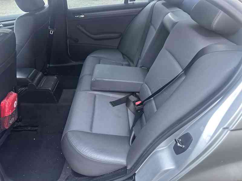 BMW Řada 3 325 xDrive 141kW Výhřev/Navi - foto 14