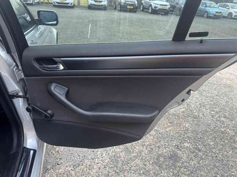 BMW Řada 3 325 xDrive 141kW Výhřev/Navi - foto 18