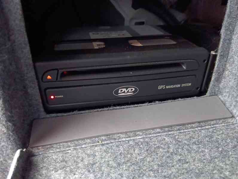 BMW Řada 3 325 xDrive 141kW Výhřev/Navi - foto 16