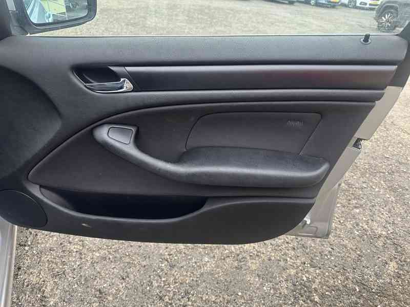 BMW Řada 3 325 xDrive 141kW Výhřev/Navi - foto 20