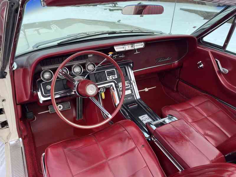 Ford Thunderbird r.v. 1966 - foto 3