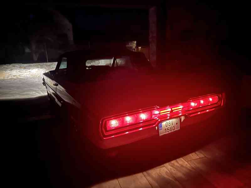 Ford Thunderbird r.v. 1966 - foto 27