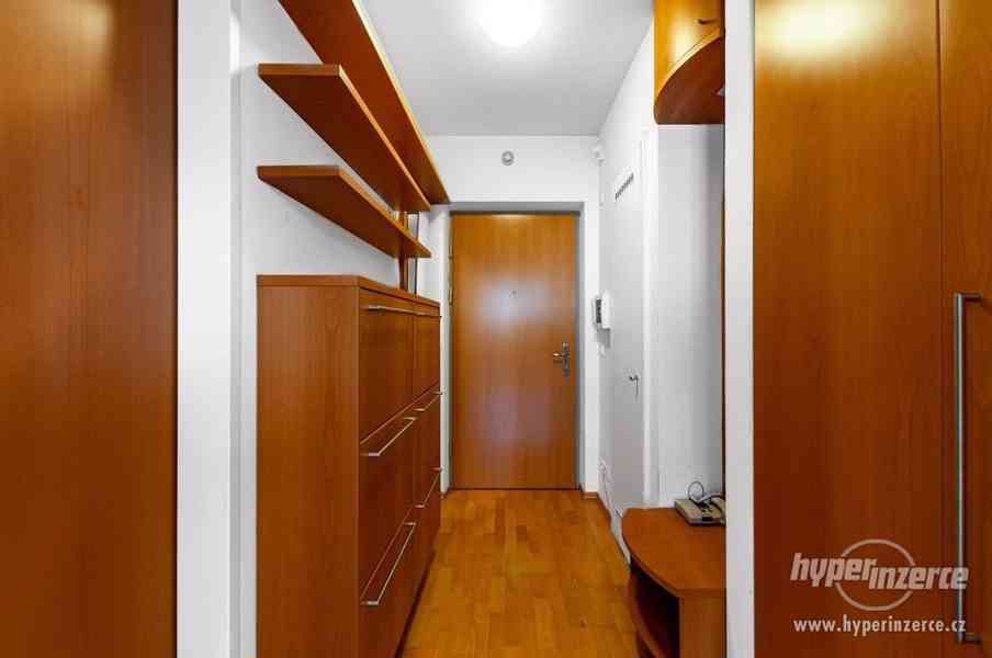 Pronájem bytu 1kk v Rezidenci Zvonařka, sklep, parkovací místo - foto 7
