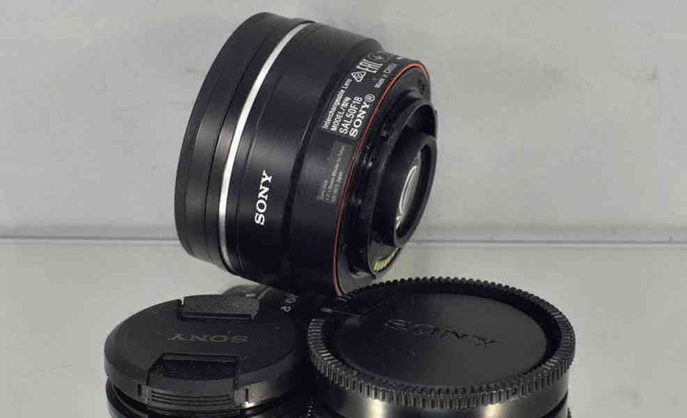 Sony DT 50mm f/1,8 SAM **APS-C*Pevný*50mm - foto 5