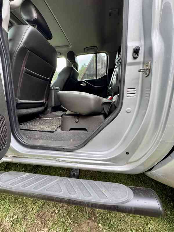 Nissan Navara 3.0 V6 2010 - foto 6