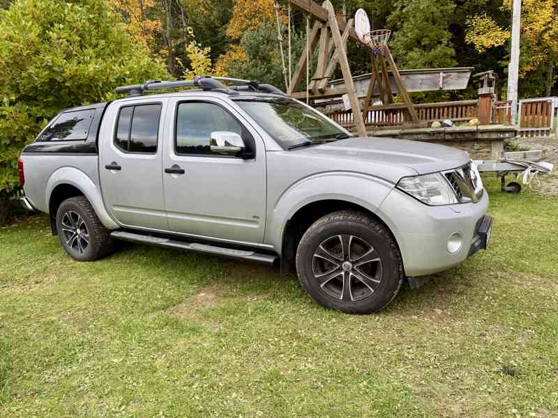 Nissan Navara 3.0 V6 2010 - foto 1