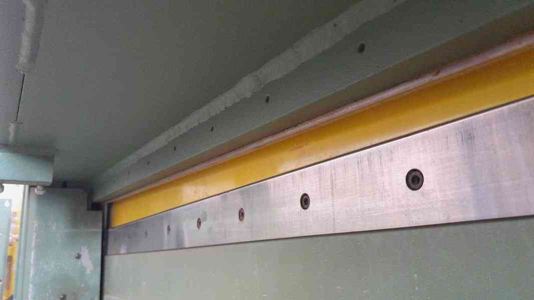 Použité tabulové nůžky JBS 1250/3,0 - S, r. v. 2003 - foto 8