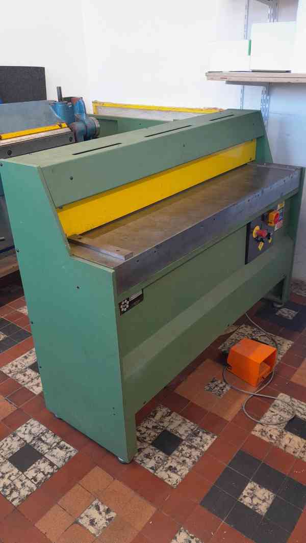 Použité tabulové nůžky JBS 1250/3,0 - S, r. v. 2003 - foto 2