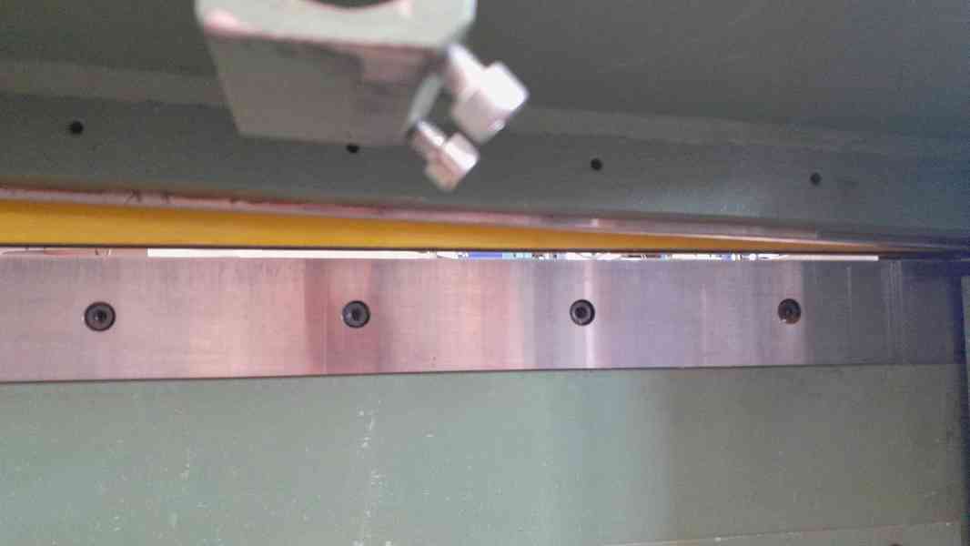 Použité tabulové nůžky JBS 1250/3,0 - S, r. v. 2003 - foto 9