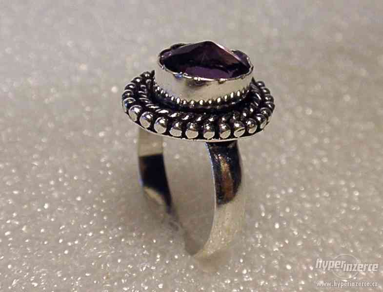 Stříbrný prsten s ametystem D7 . - foto 8