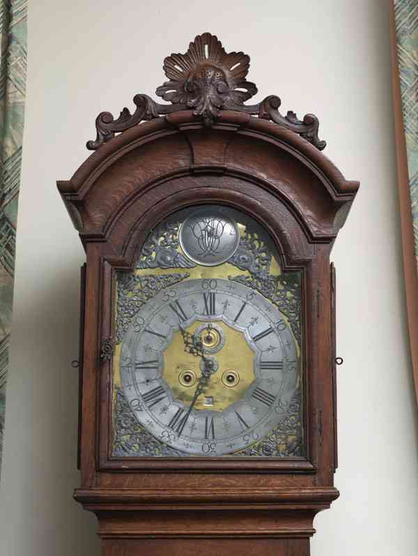 Lutyšské podlahové hodiny z 18. století. Funkční - foto 2