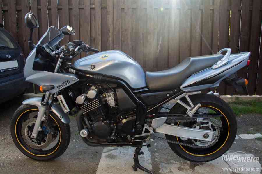 Yamaha FZS 600 Fazer - foto 2