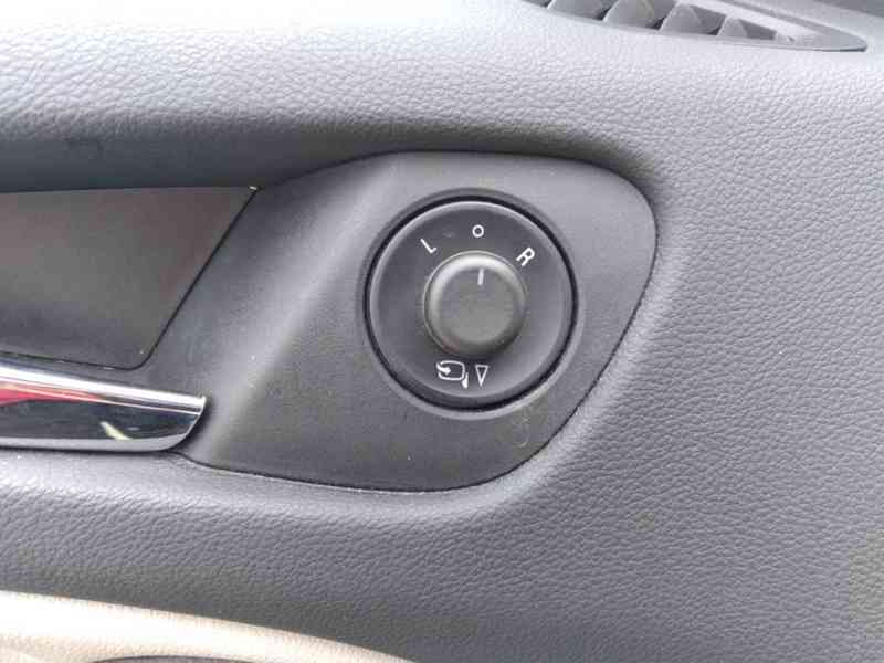 OPEL ZAFIRA TOURER 2.0 CDTI AT, ČR, 1.MAJITEL, 7 MÍST - foto 38