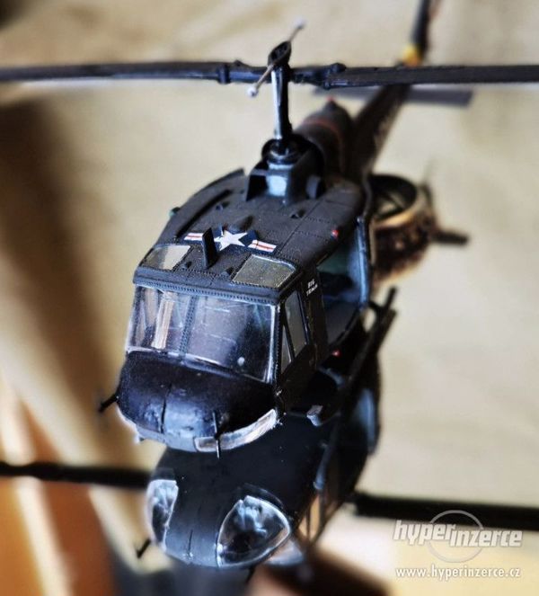 Bell UH-1 Huey z "Namu" - foto 3