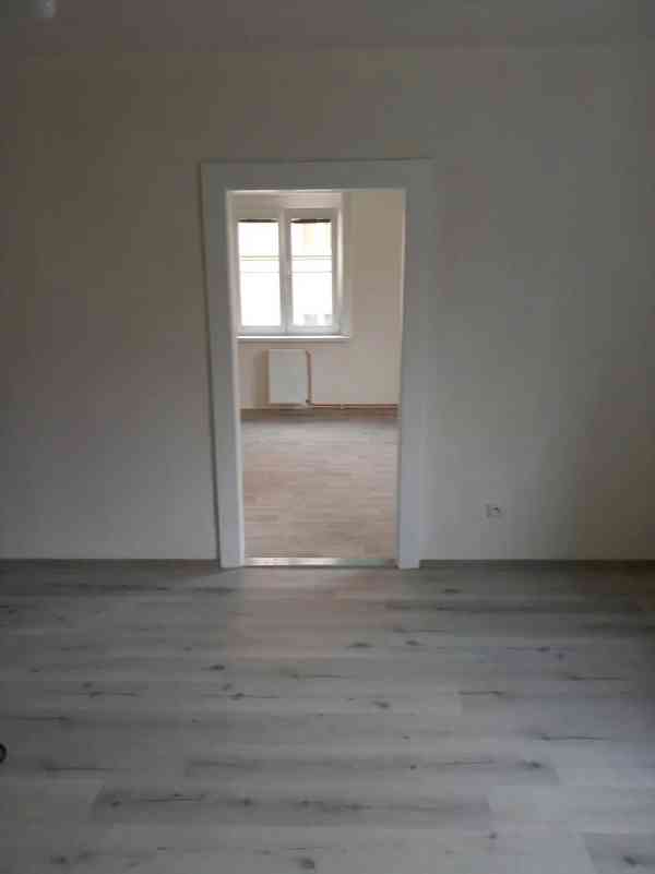 Pronájem bytu 2+kk 55 m² - foto 2
