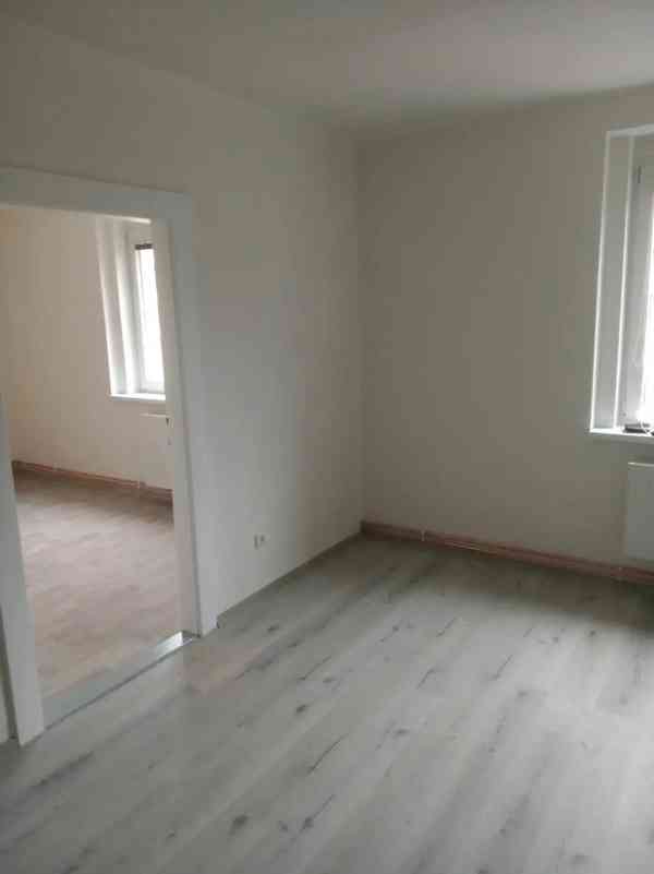 Pronájem bytu 2+kk 55 m² - foto 3