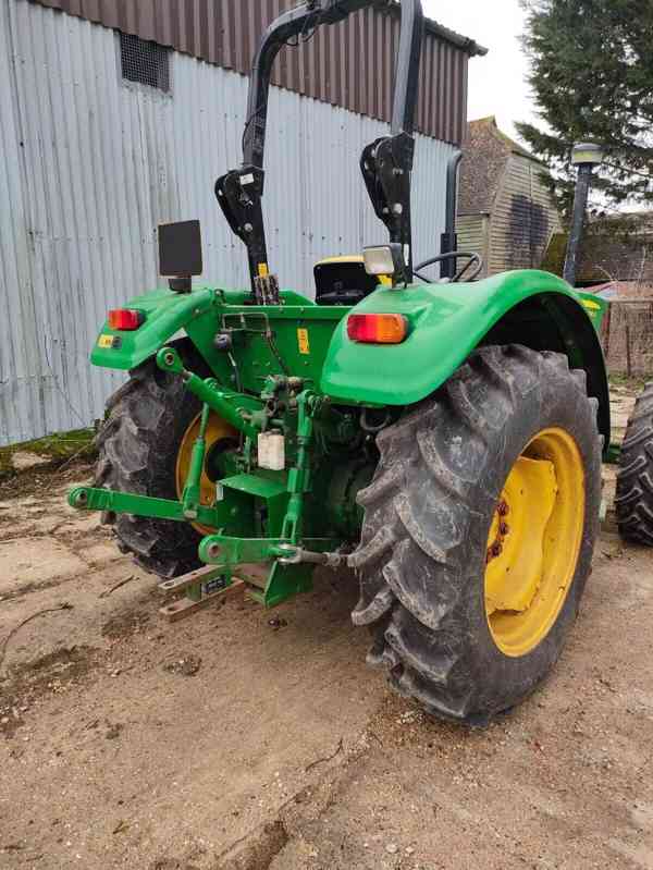  Traktor John Deere EE0V/50J - foto 3