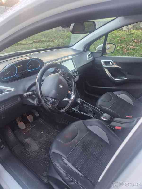 Peugeot 2008 1,6 - foto 7
