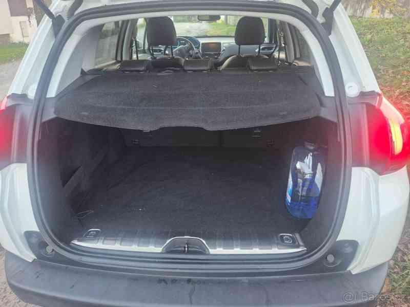 Peugeot 2008 1,6 - foto 5