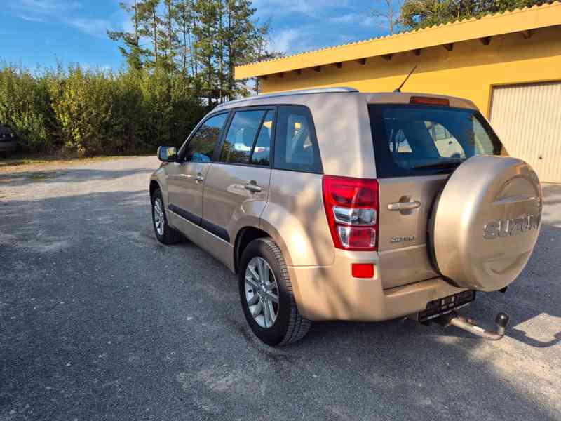 Suzuki Grand Vitara 2.0i Club benzín 103kw - foto 7