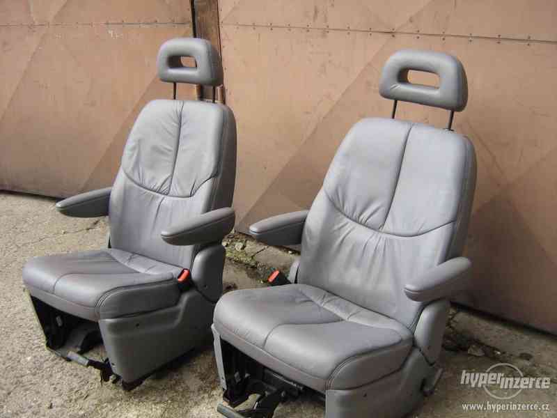 Kapitánské sedačky Dodge Grand Caravan, Chrysler Voyager - foto 1