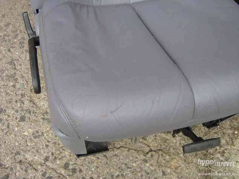 Kapitánské sedačky Dodge Grand Caravan, Chrysler Voyager - foto 3