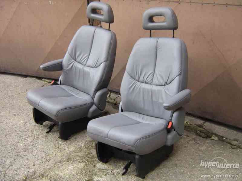 Kapitánské sedačky Dodge Grand Caravan, Chrysler Voyager - foto 4