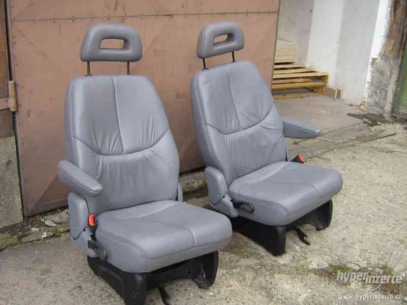 Kapitánské sedačky Dodge Grand Caravan, Chrysler Voyager - foto 5